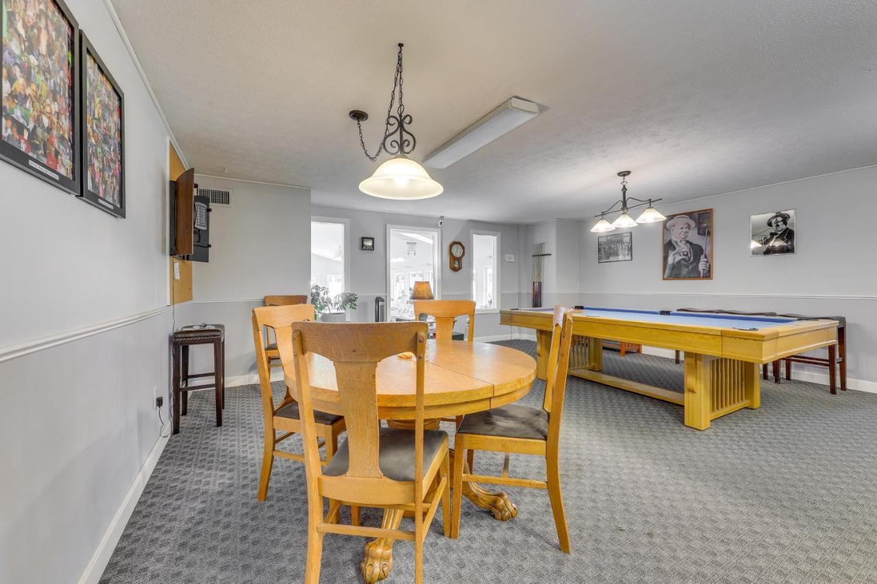 Quaint Condo In Wells With Community Indoor Pool! Exterior photo